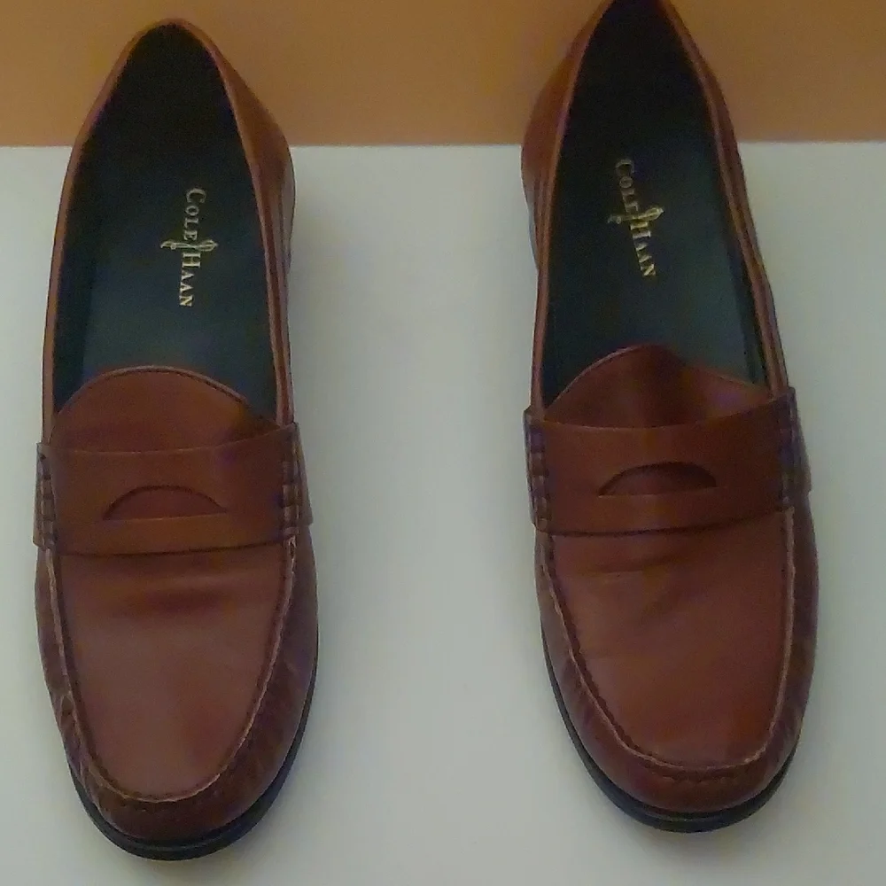 Cole Haan Ladies Brown Leather Narrow Loafers GUC